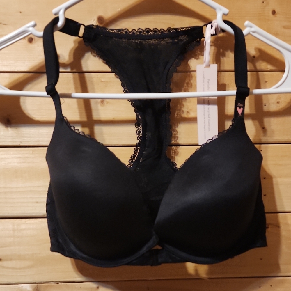 Victoria Secret Push Up Bra Size 32DD NEW Body By Vicroria
